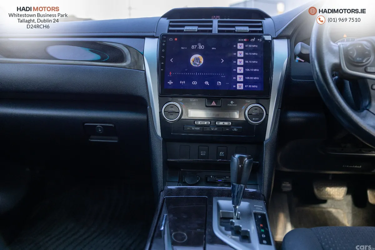 Toyota Camry Saloon, Petrol Hybrid, 2012, Silver