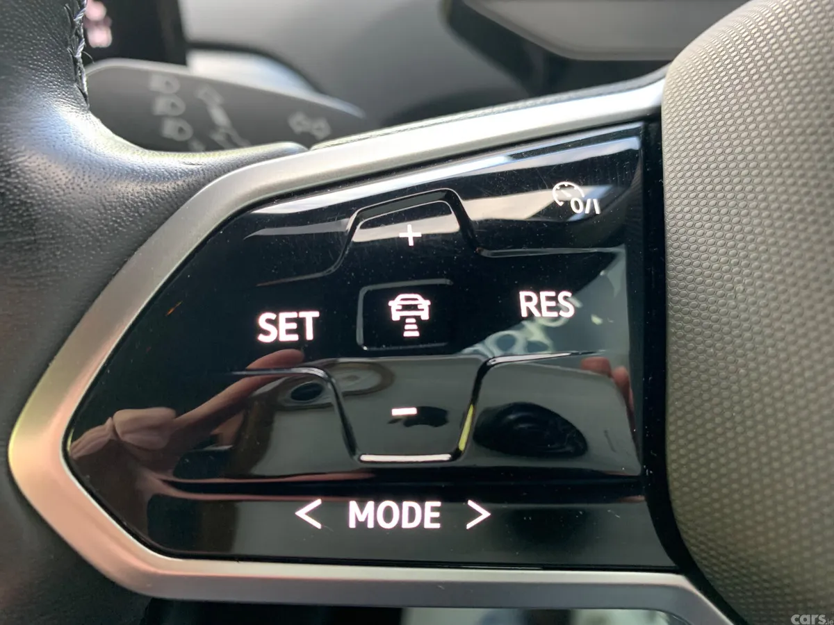 Volkswagen ID.4 Hatchback, Electric, 2022, White
