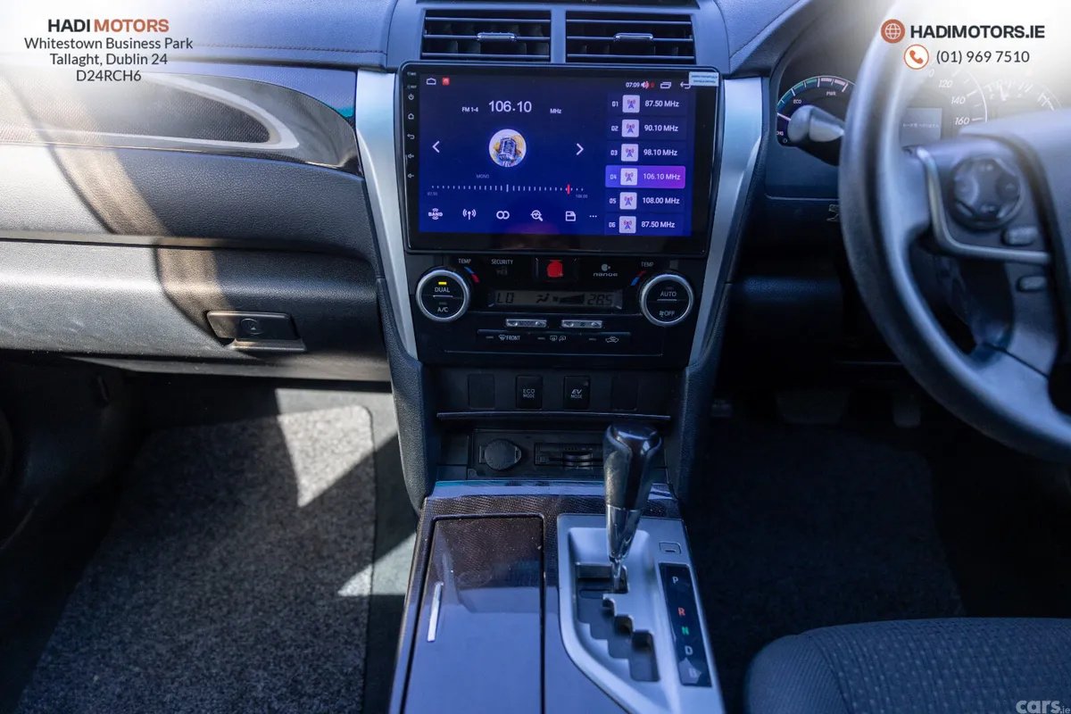 Toyota Camry Saloon, Petrol Hybrid, 2013, Green