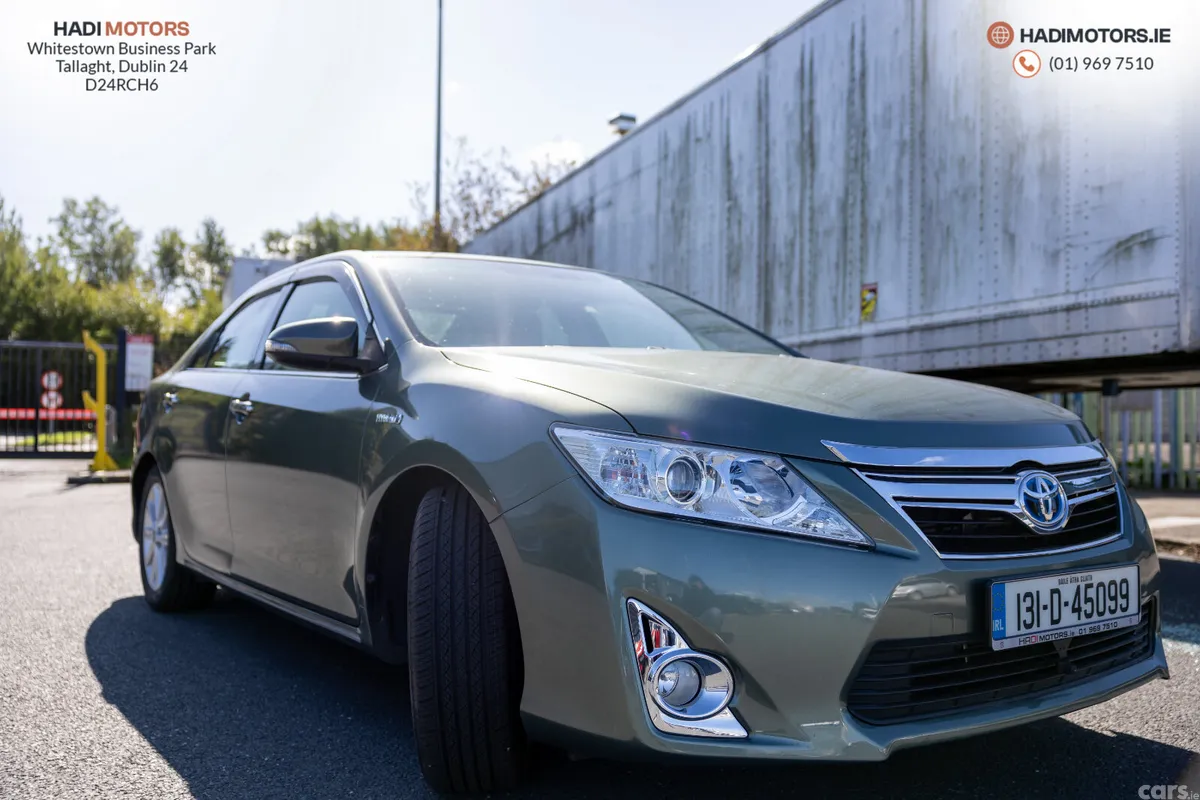 Toyota Camry Saloon, Petrol Hybrid, 2013, Green