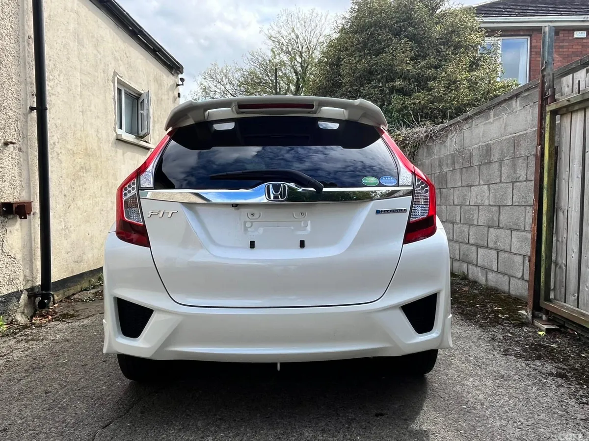 Honda Fit Hatchback, Petrol Hybrid, 2015, White
