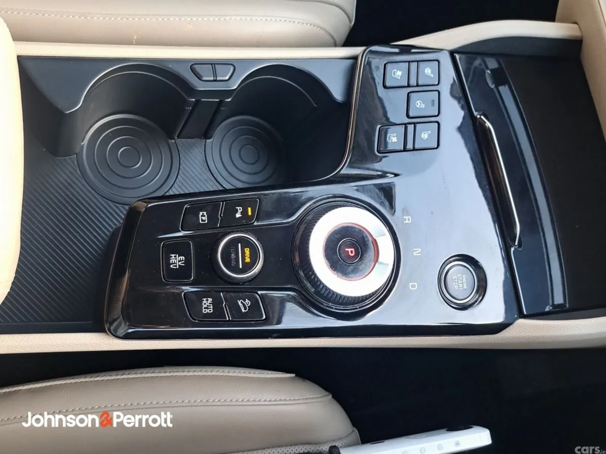 Kia Sportage SUV, Petrol Plug-in Hybrid, 2023, Grey