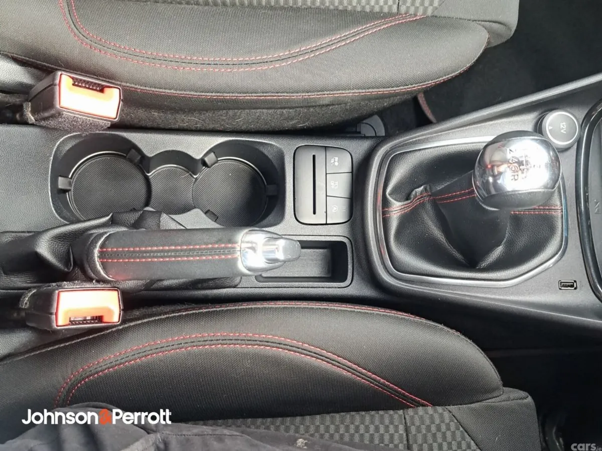 Ford Puma MPV, Petrol Hybrid, 2021, Red