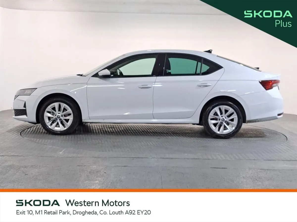 Skoda Octavia Saloon, Diesel, 2026, White