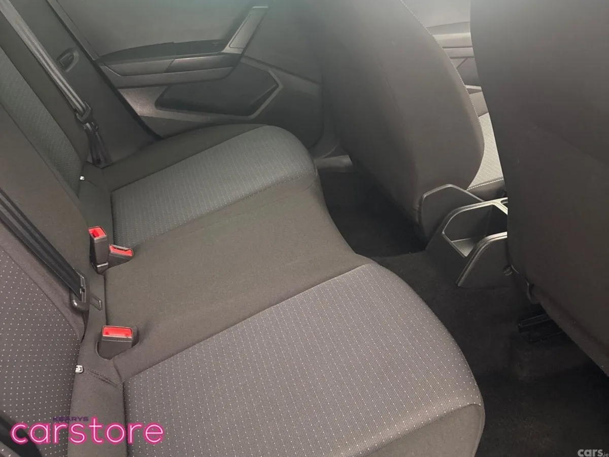 SEAT Arona SUV, Petrol, 2024, Green