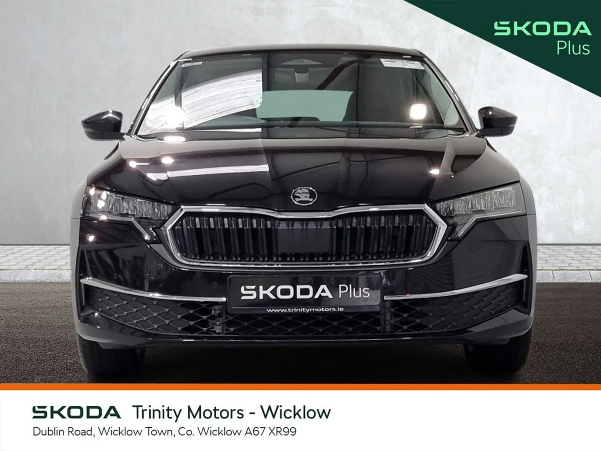 Skoda Octavia Saloon, Petrol, 2026, Black