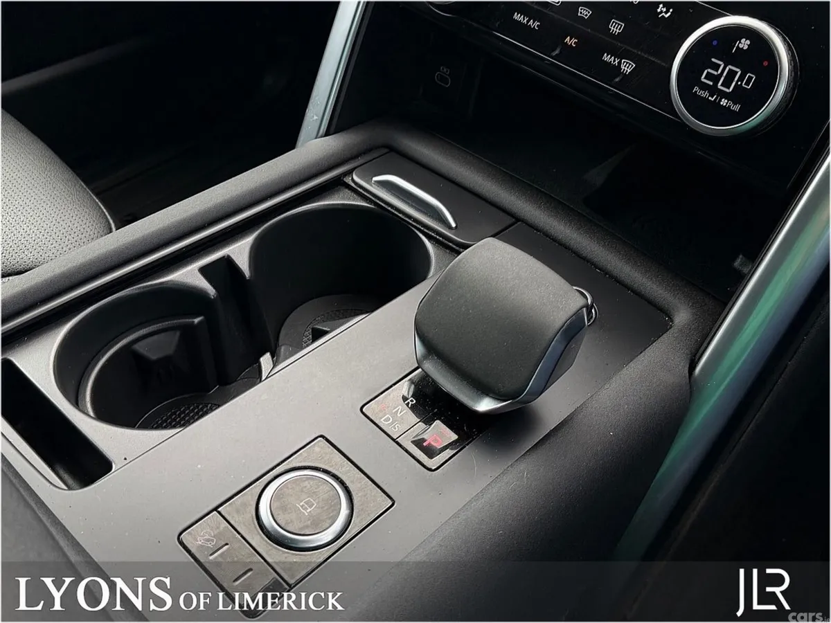 Land Rover Discovery SUV, Diesel, 2024, Silver