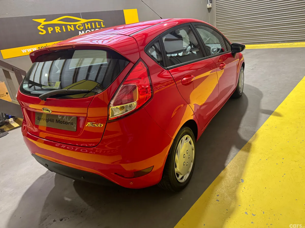Ford Fiesta Hatchback, Diesel, 2015, Red