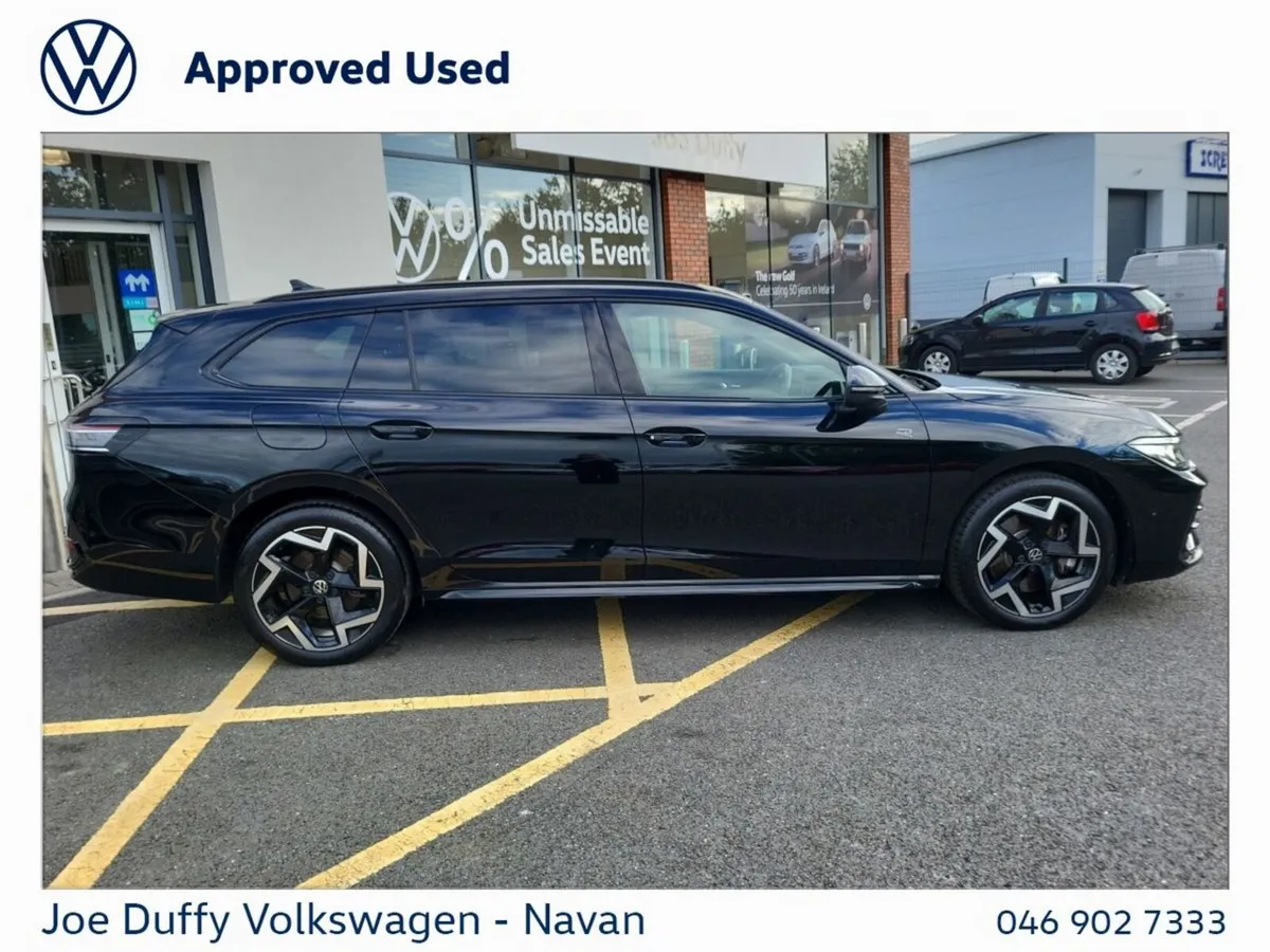 Volkswagen Passat Estate, Petrol Plug-in Hybrid, 2025, Black