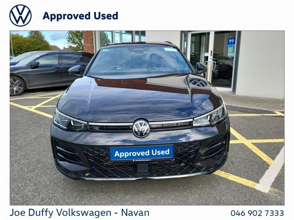 Volkswagen Passat Estate, Petrol Plug-in Hybrid, 2025, Black