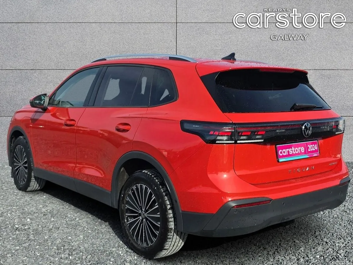 Volkswagen Tiguan SUV, Petrol Hybrid, 2024, Red