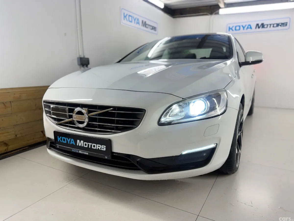 Volvo S60 Saloon, Diesel, 2017, White