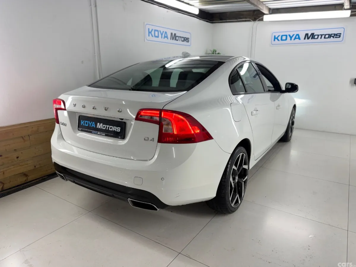 Volvo S60 Saloon, Diesel, 2017, White