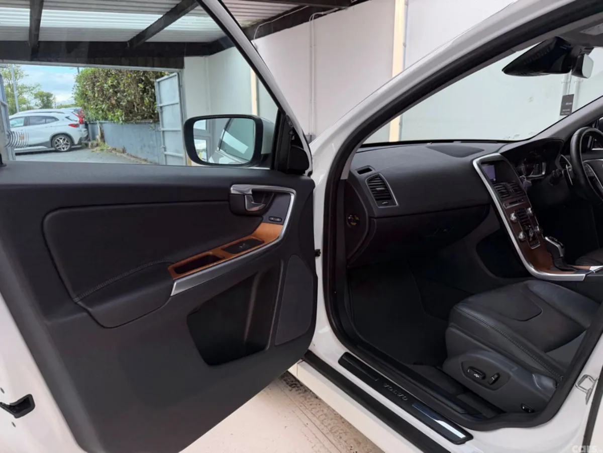 Volvo XC60 SUV, Diesel, 2017, White
