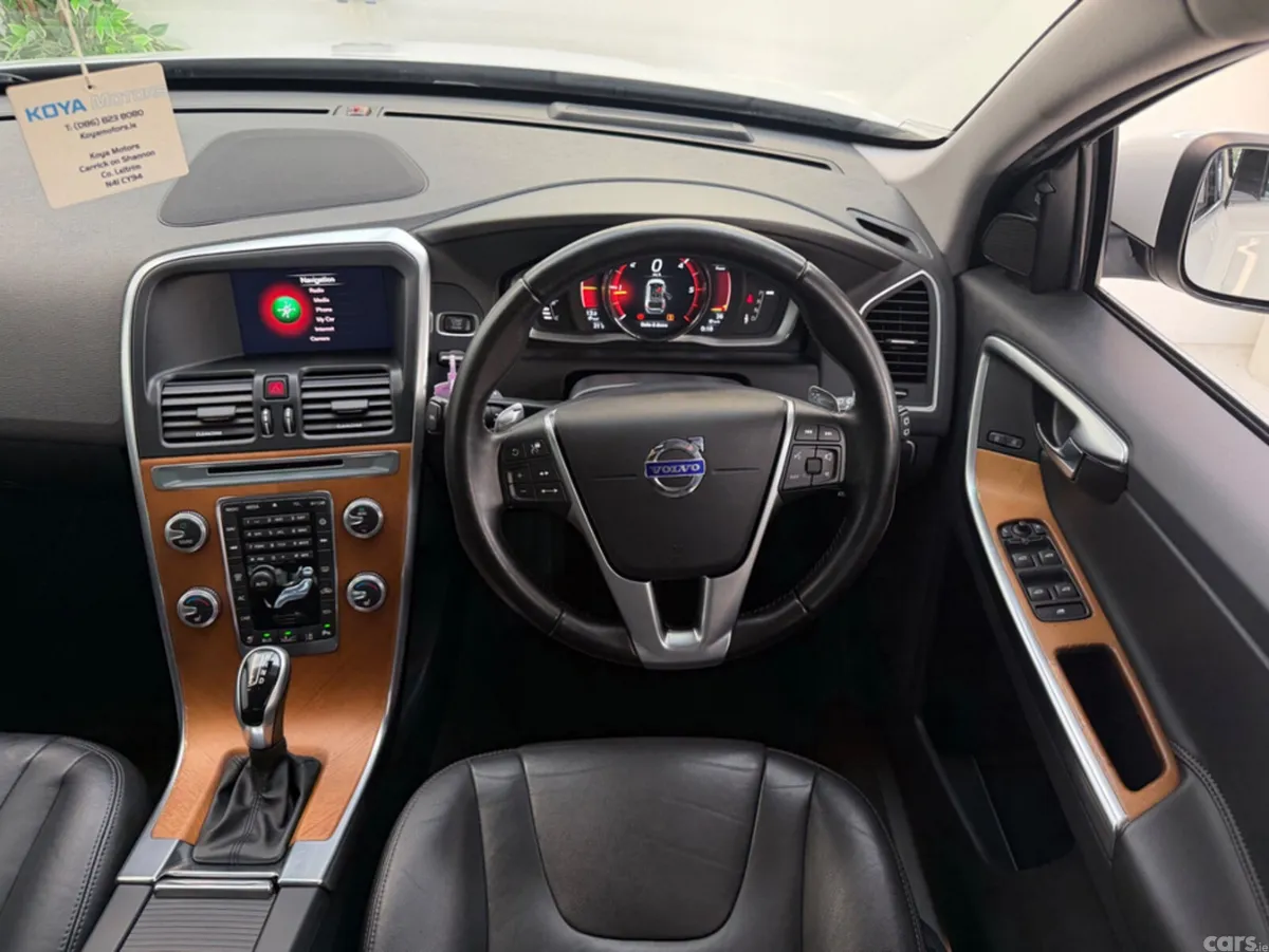 Volvo XC60 SUV, Diesel, 2017, White