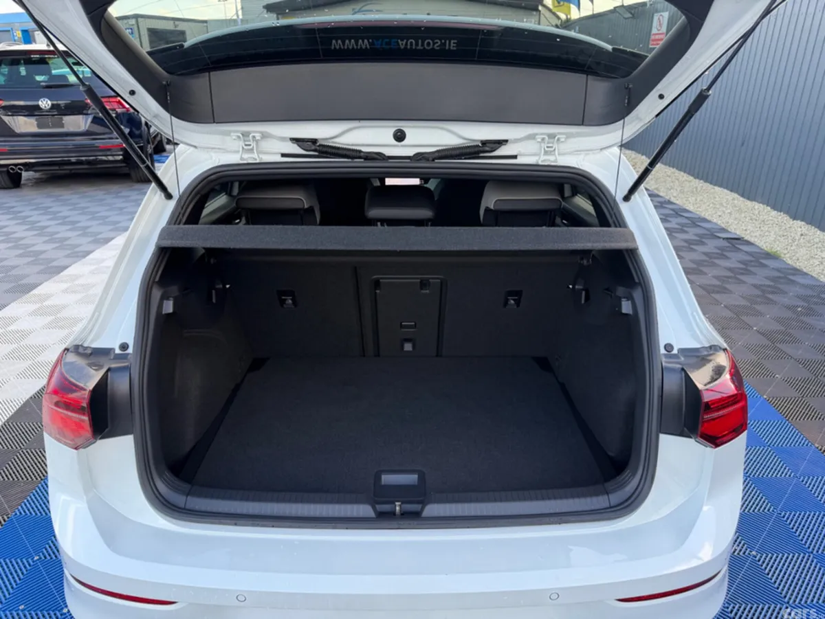 Volkswagen Golf Hatchback, Diesel, 2023, White