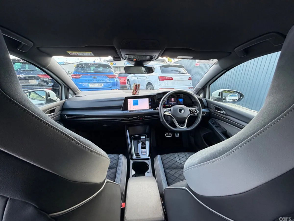 Volkswagen Golf Hatchback, Diesel, 2023, White