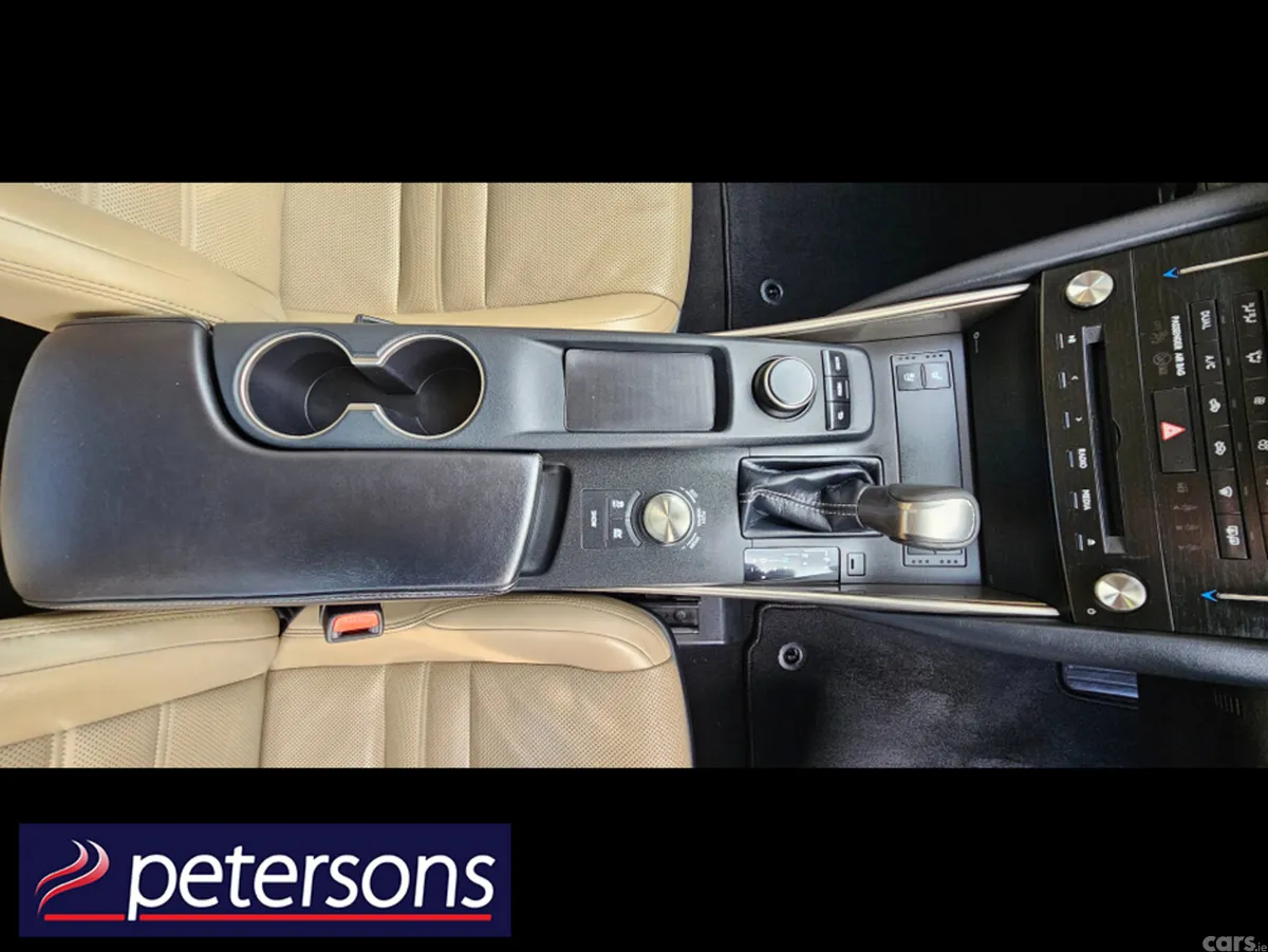 Lexus IS Saloon, Petrol Hybrid, 2017, Red