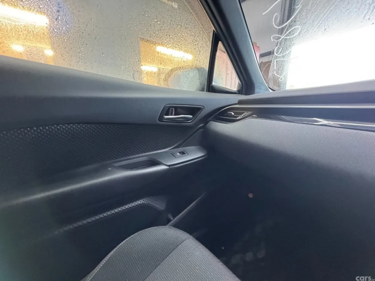 Toyota C-HR SUV, Petrol, 2019, White