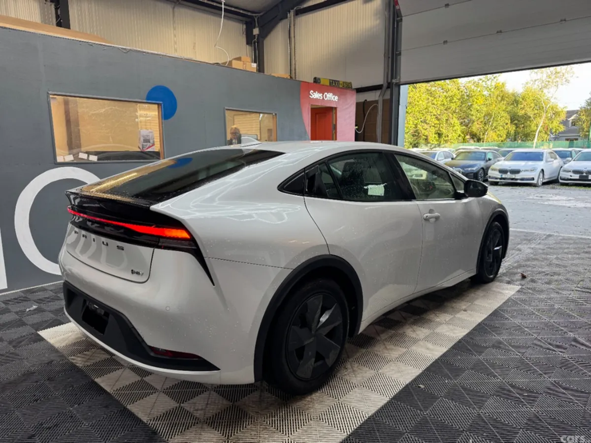 Toyota Prius Saloon, Petrol Hybrid, 2024, White