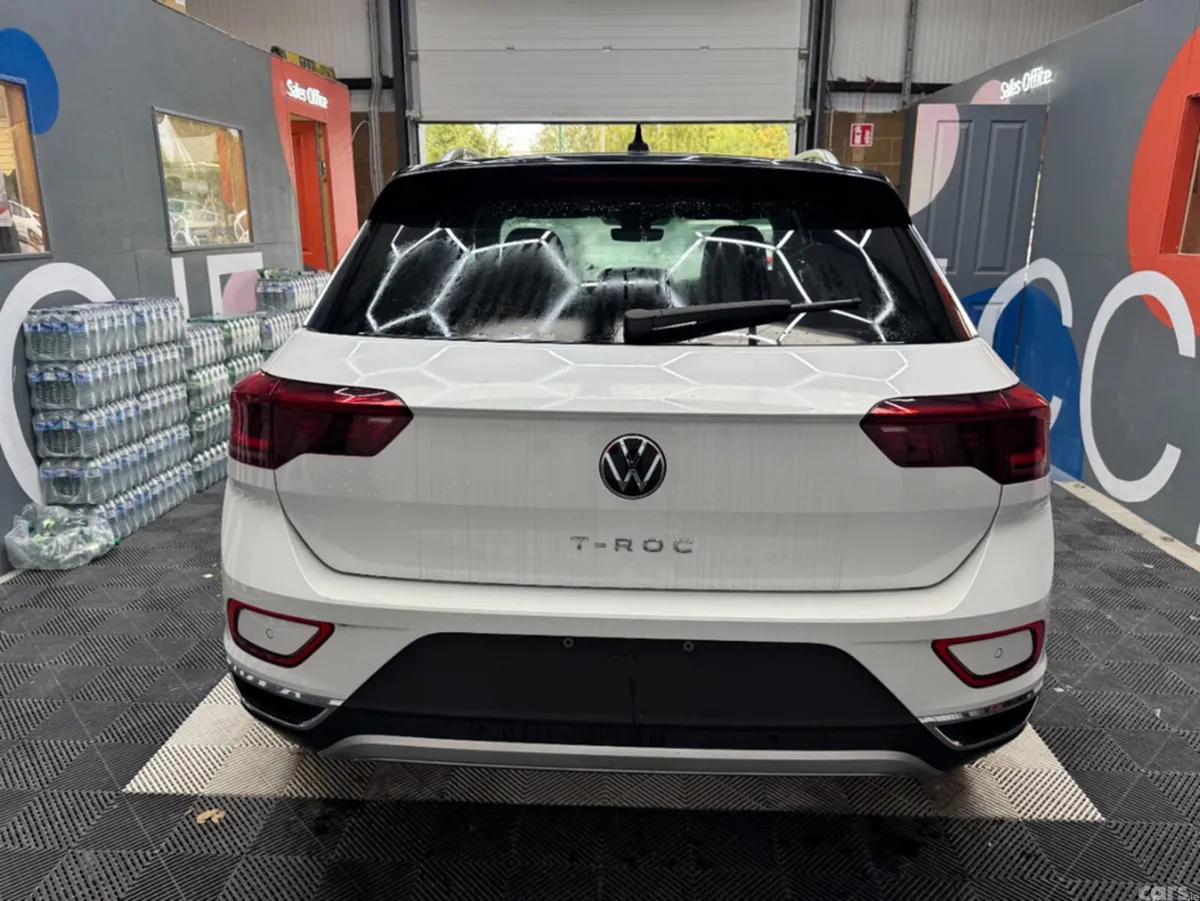 Volkswagen T-Roc SUV, Diesel, 2024, White