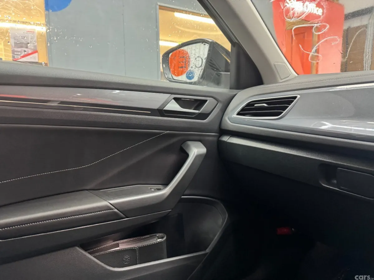 Volkswagen T-Roc SUV, Diesel, 2024, White