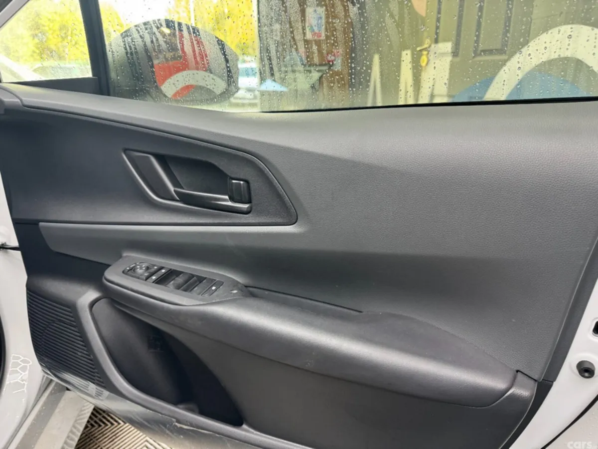Toyota Prius Saloon, Petrol Hybrid, 2024, White