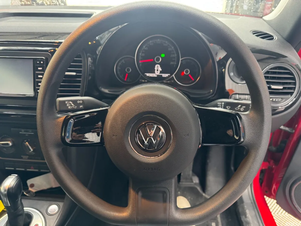 Volkswagen Beetle 2017 VOLKSWAGEN BEETLE 92,000KM, Lusk
