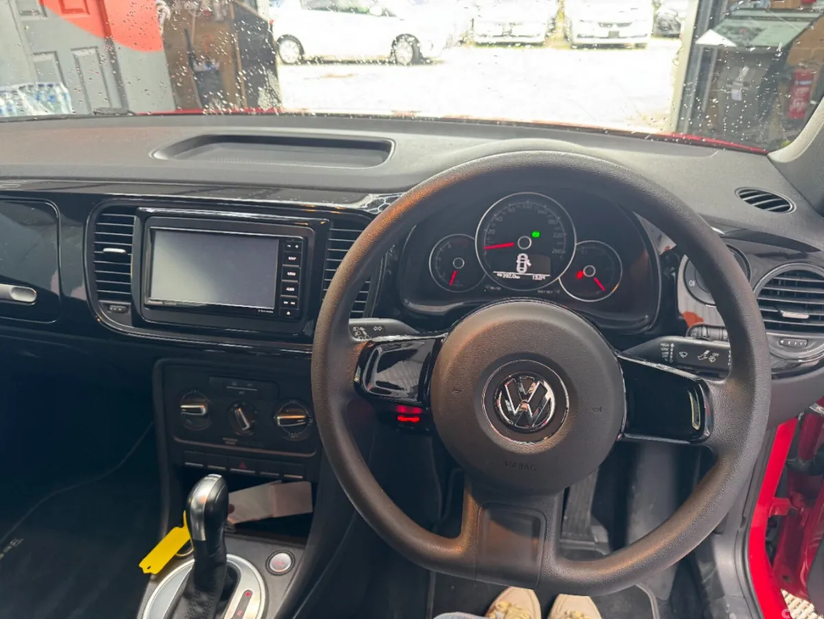 Volkswagen Beetle 2017 VOLKSWAGEN BEETLE 92,000KM, Lusk