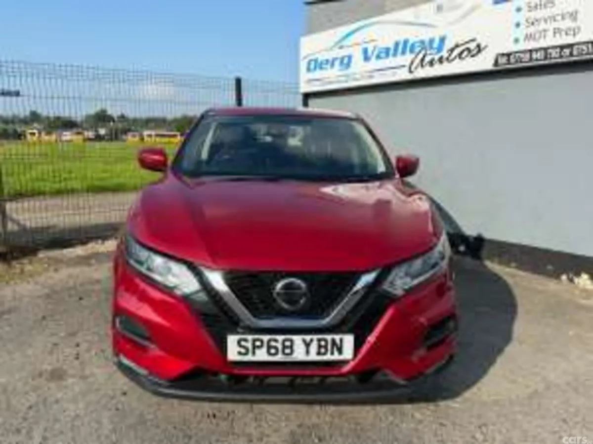 Nissan Qashqai SUV, Diesel, 2018, Red