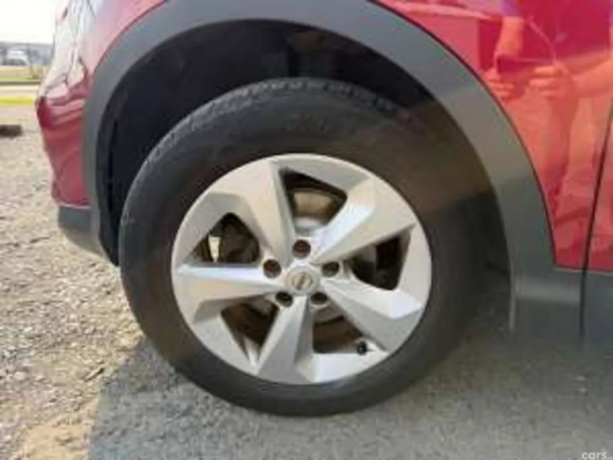 Nissan Qashqai SUV, Diesel, 2018, Red