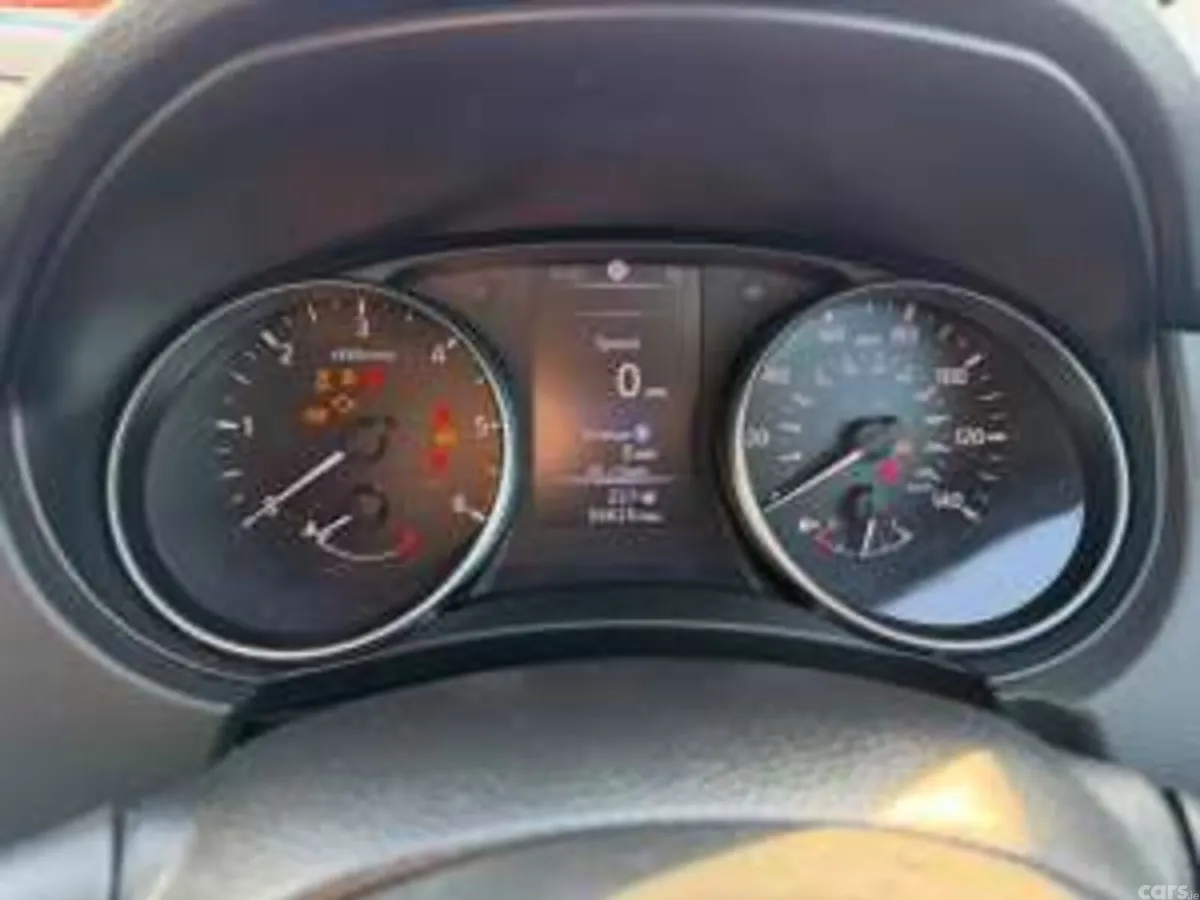 Nissan Qashqai SUV, Diesel, 2018, Red
