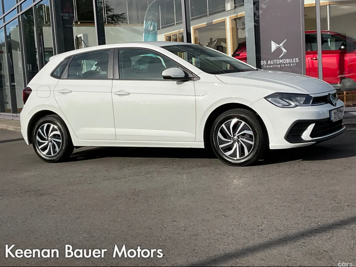 Volkswagen Polo Hatchback, Petrol, 2022, White