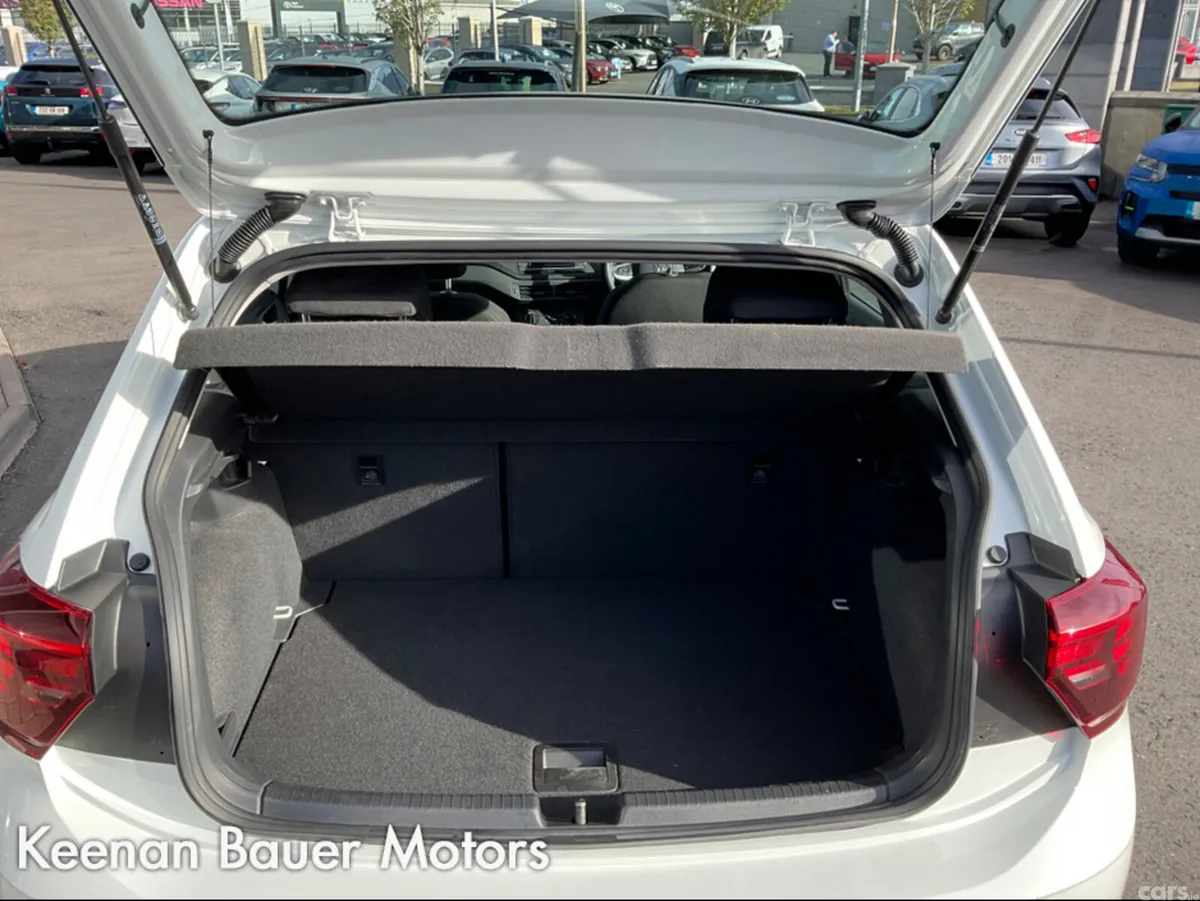 Volkswagen Polo Hatchback, Petrol, 2022, White