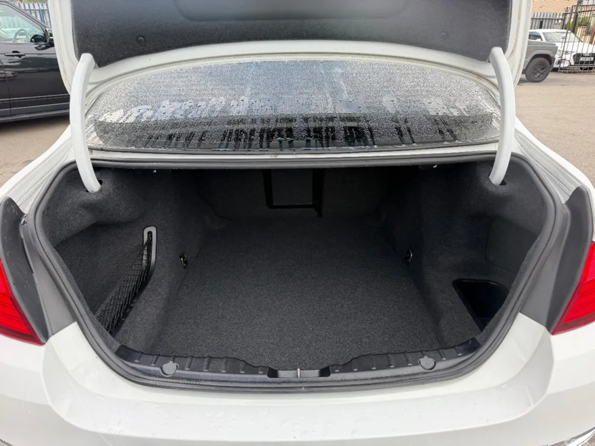 BMW 5-Series Saloon, Diesel, 2015, White