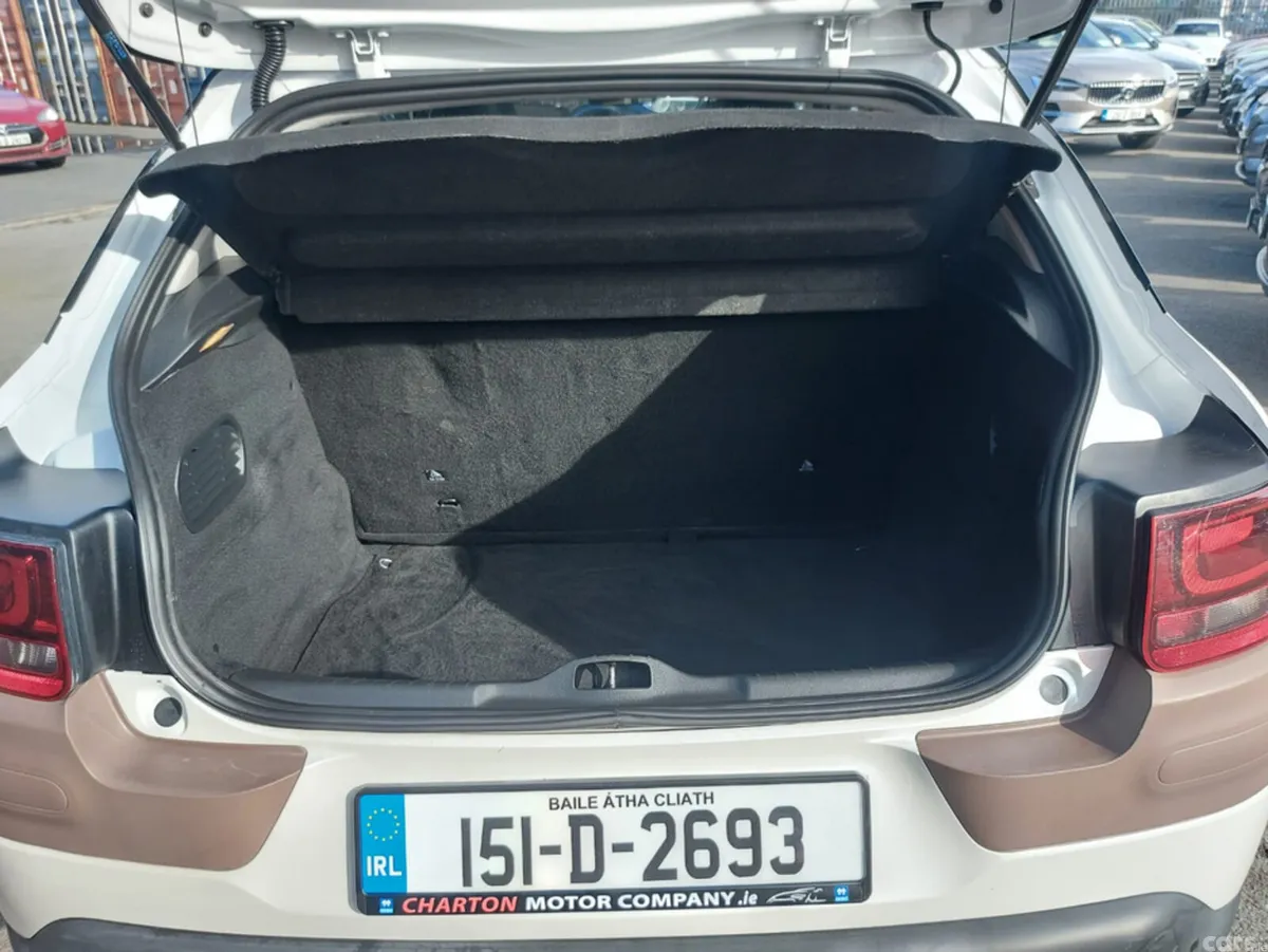 Citroen C4 Cactus Hatchback, Petrol, 2015, White