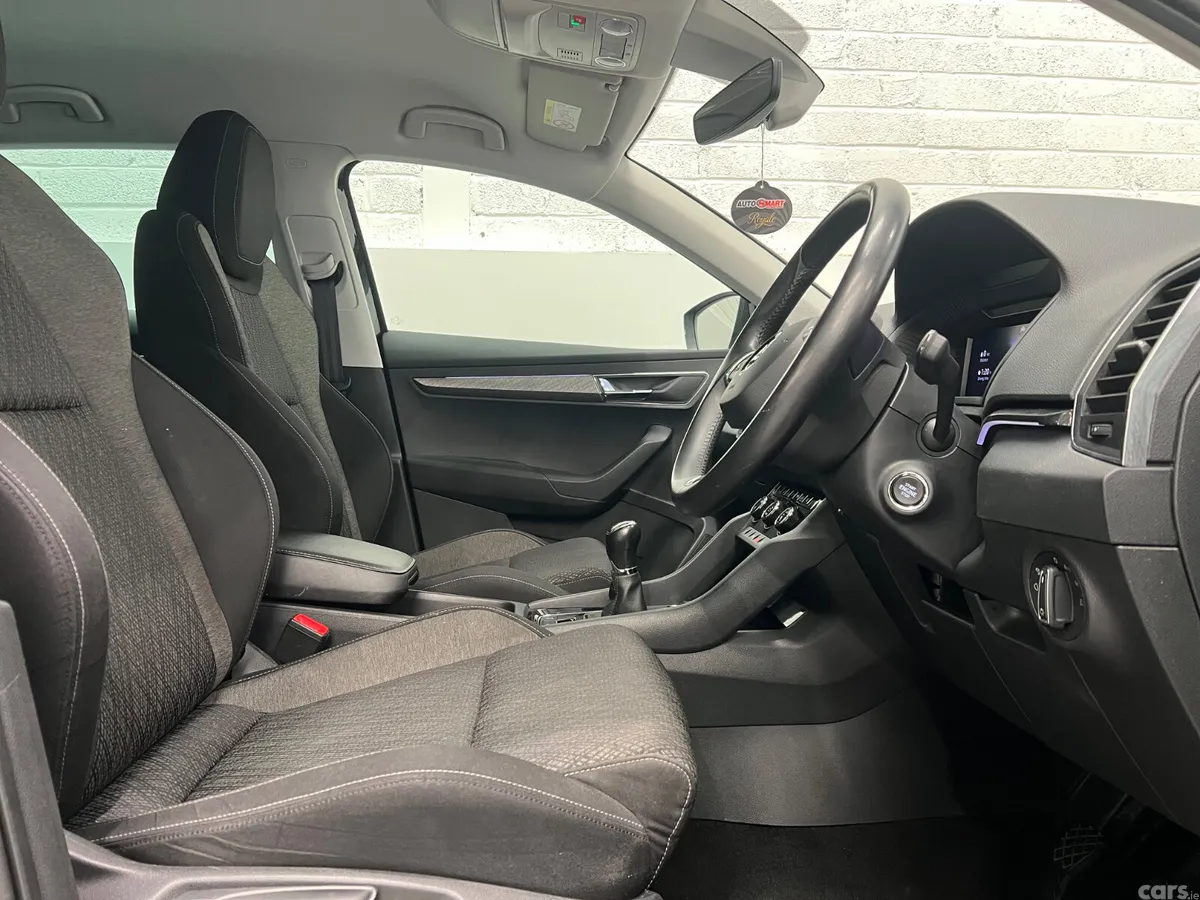 Skoda Karoq Saloon, Diesel, 2024, Black