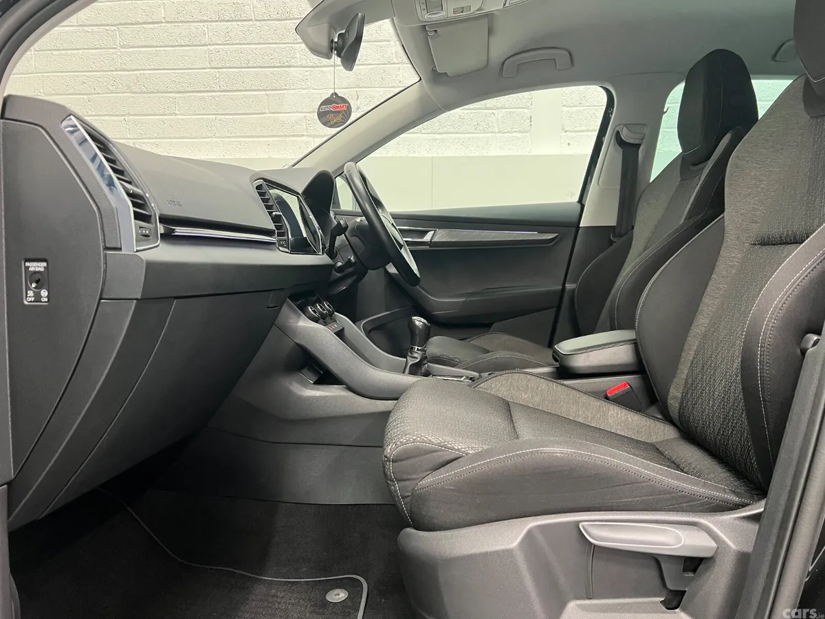 Skoda Karoq Saloon, Diesel, 2024, Black