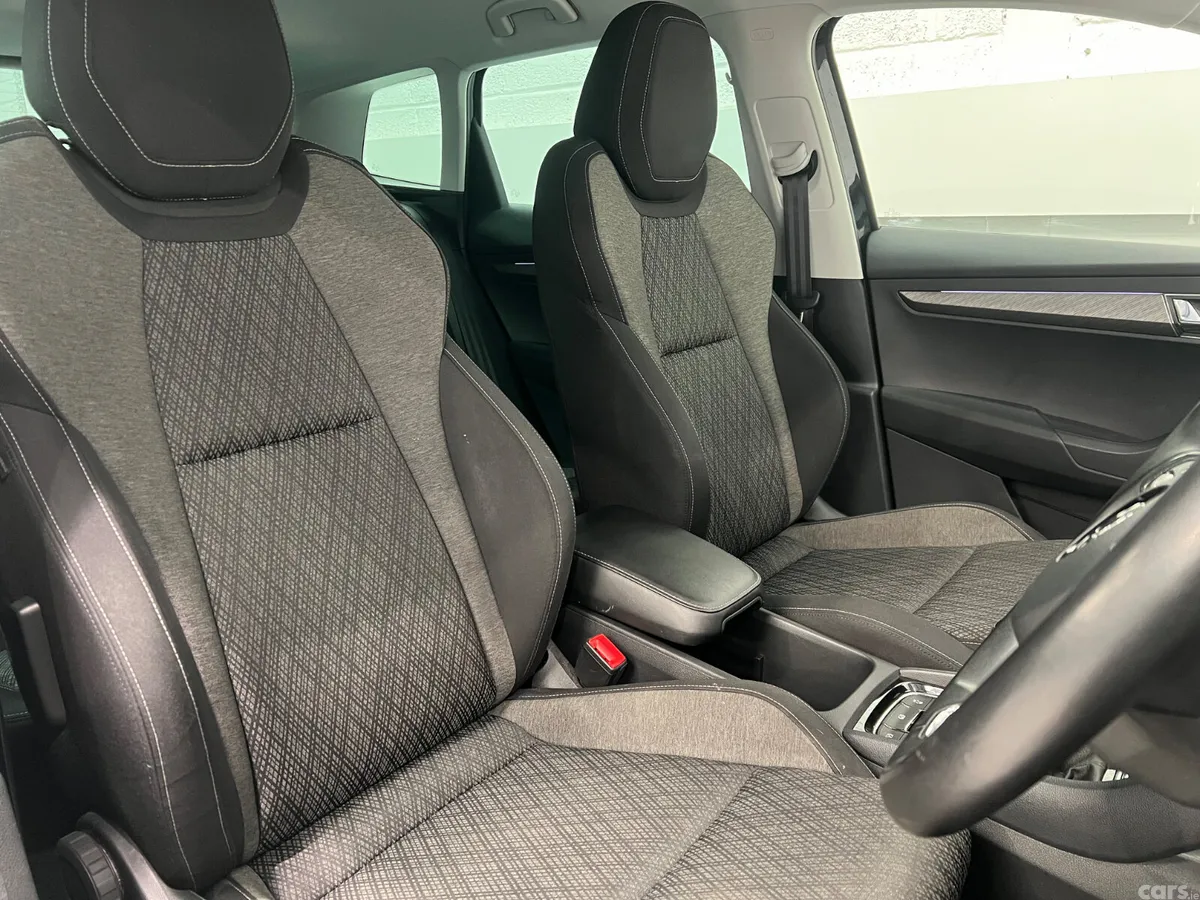 Skoda Karoq Saloon, Diesel, 2024, Black