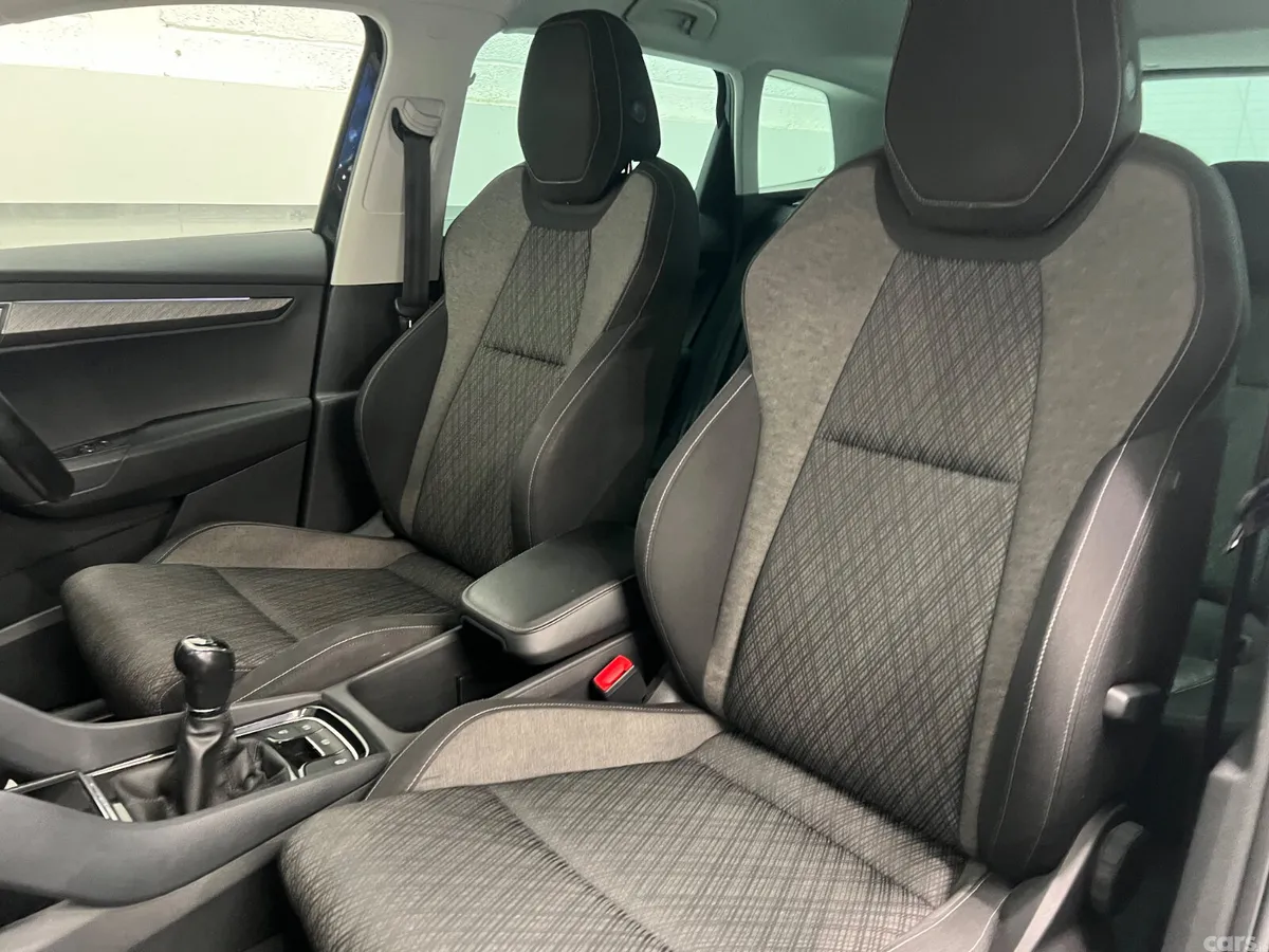 Skoda Karoq Saloon, Diesel, 2024, Black