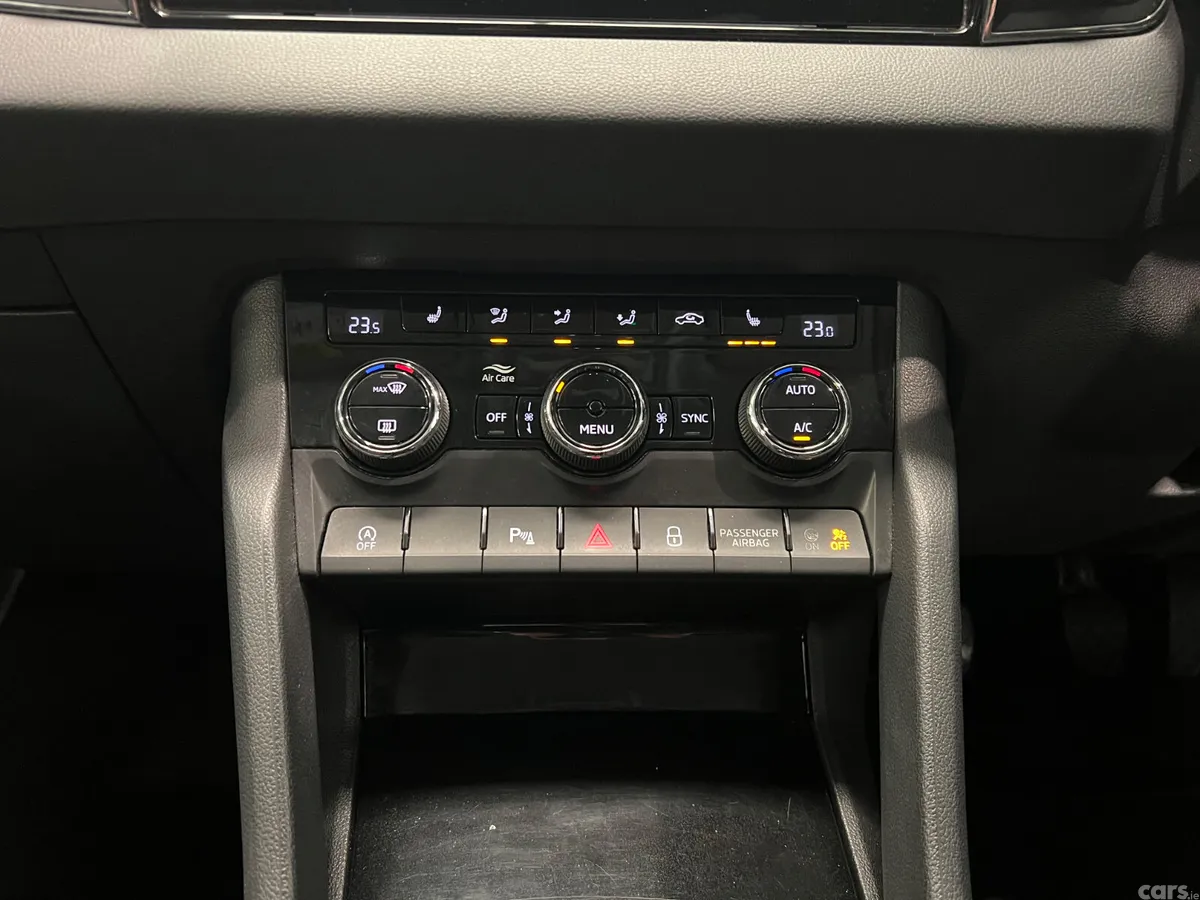 Skoda Karoq Saloon, Diesel, 2024, Black