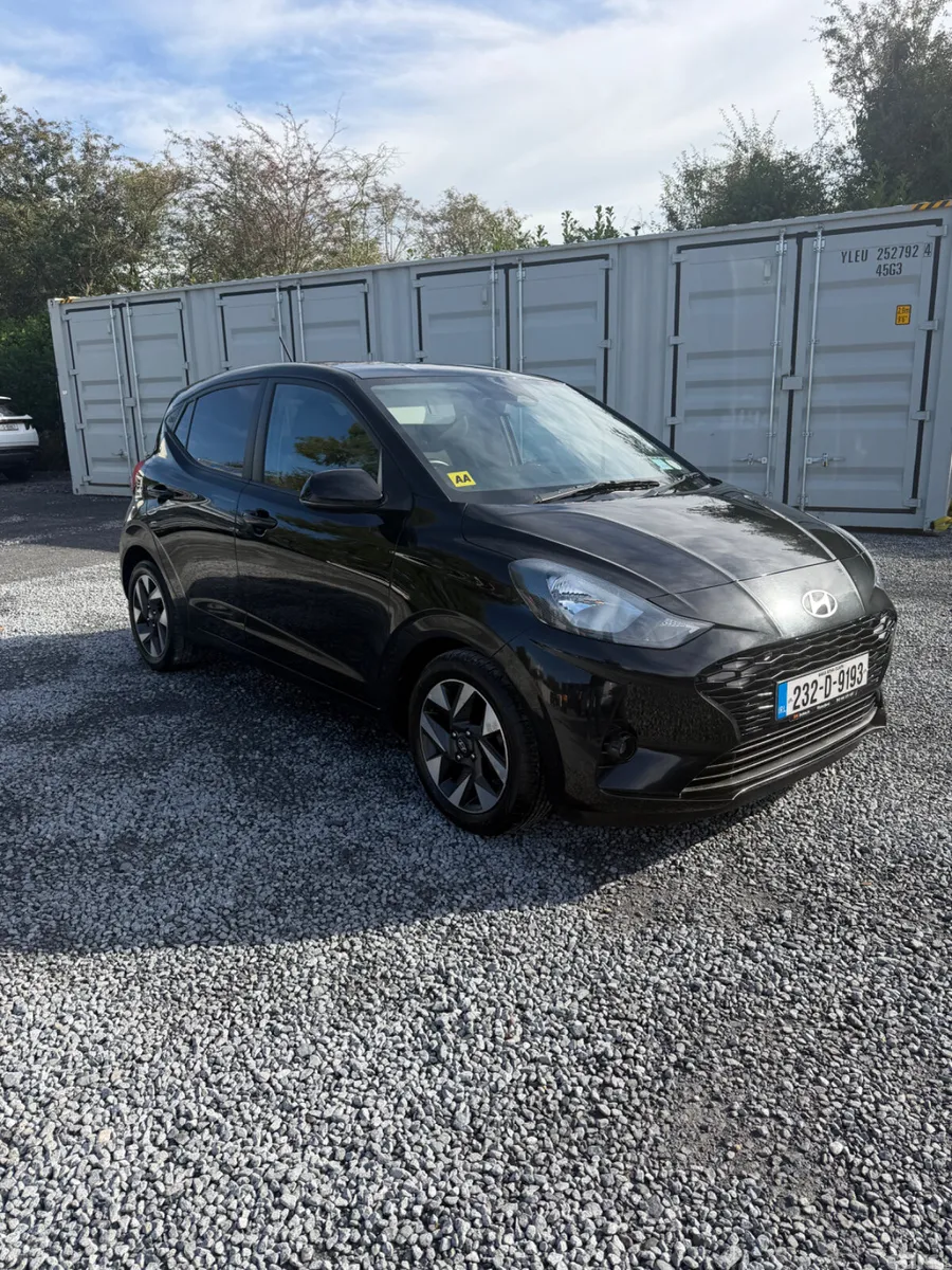 Hyundai i10 Hatchback, Petrol, 2023, Black