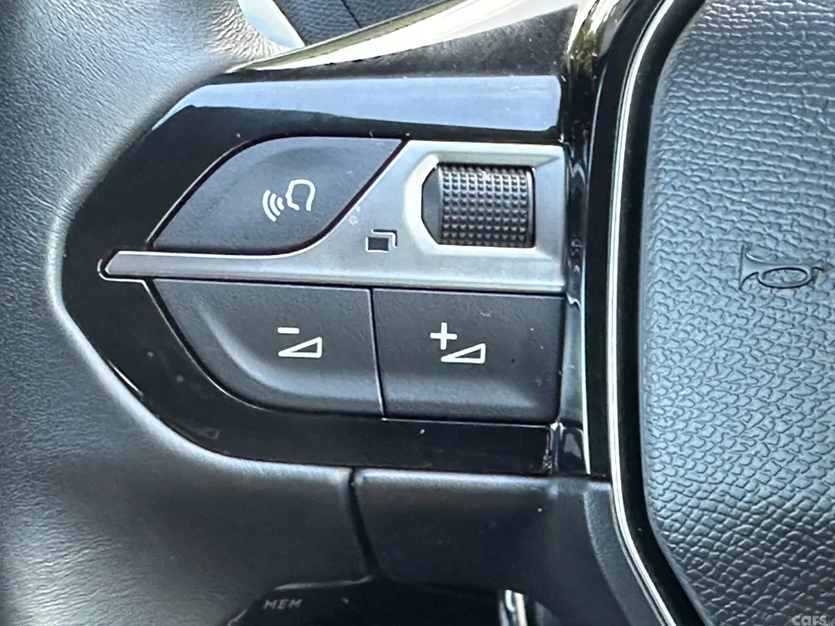 Peugeot 3008 MPV, Diesel, 2021, Grey