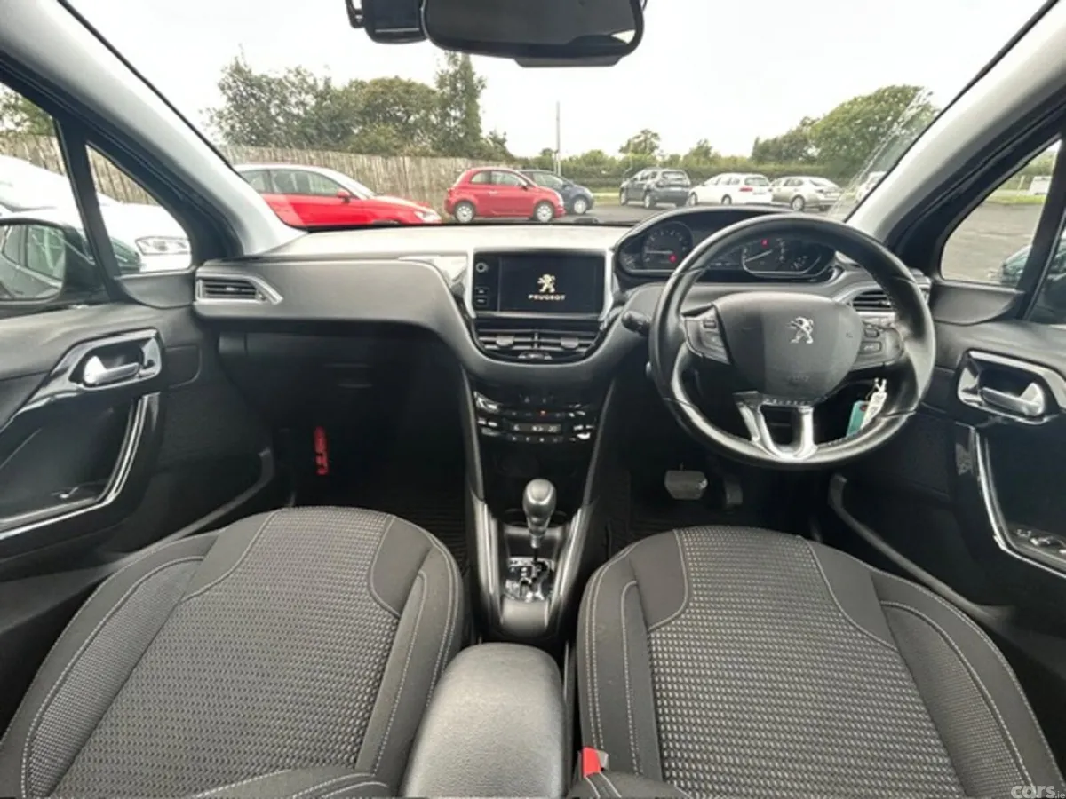 Peugeot 208 Hatchback, Petrol, 2019, Blue