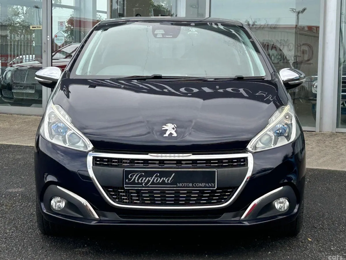 Peugeot 208 Hatchback, Petrol, 2019, Blue