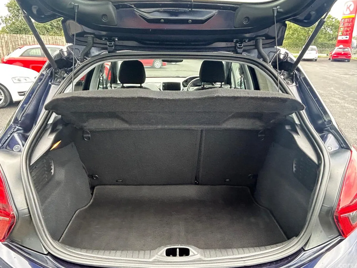Peugeot 208 Hatchback, Petrol, 2019, Blue