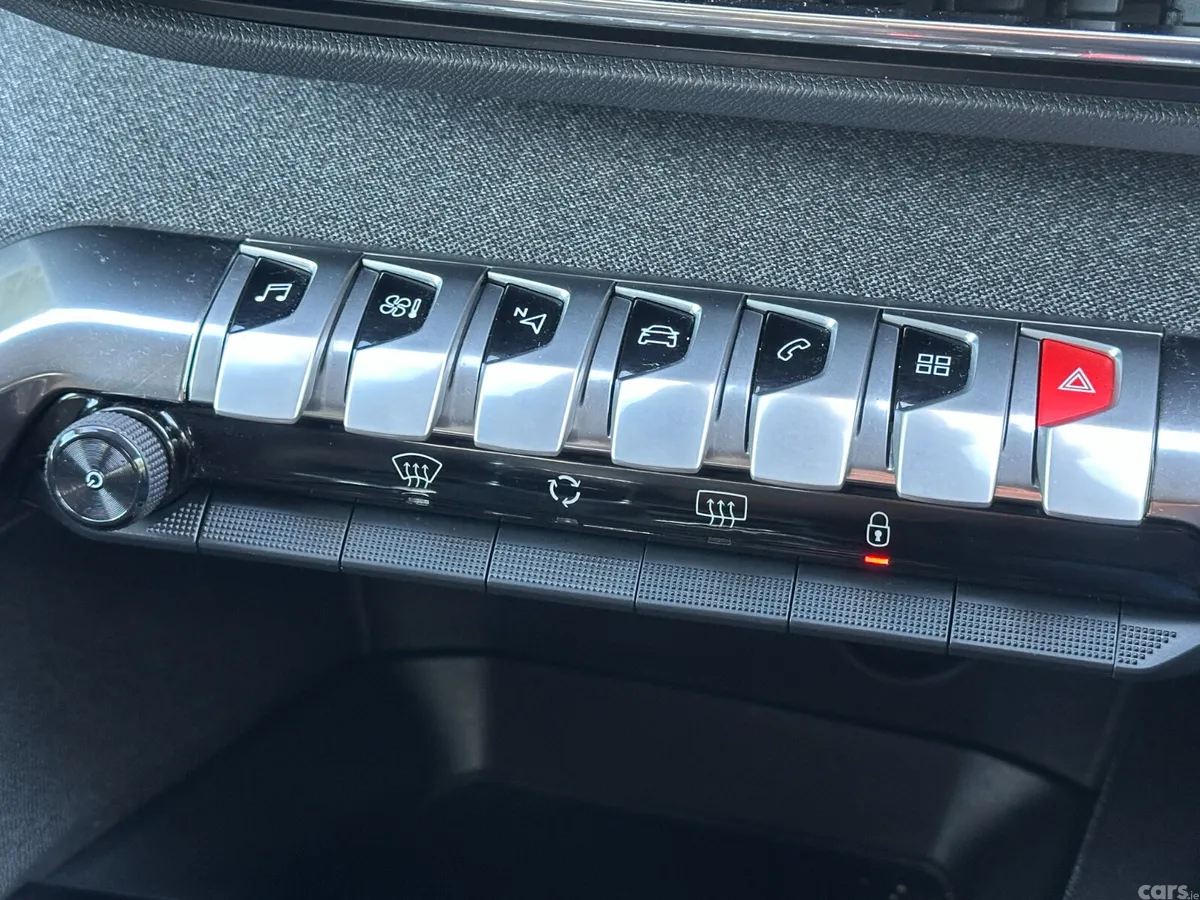 Peugeot 3008 MPV, Diesel, 2021, Grey