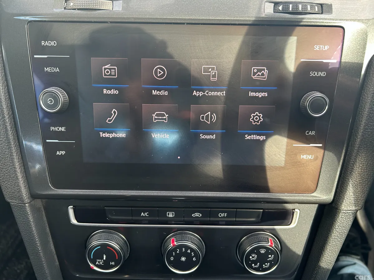 Volkswagen Golf Hatchback, Petrol, 2018, Red