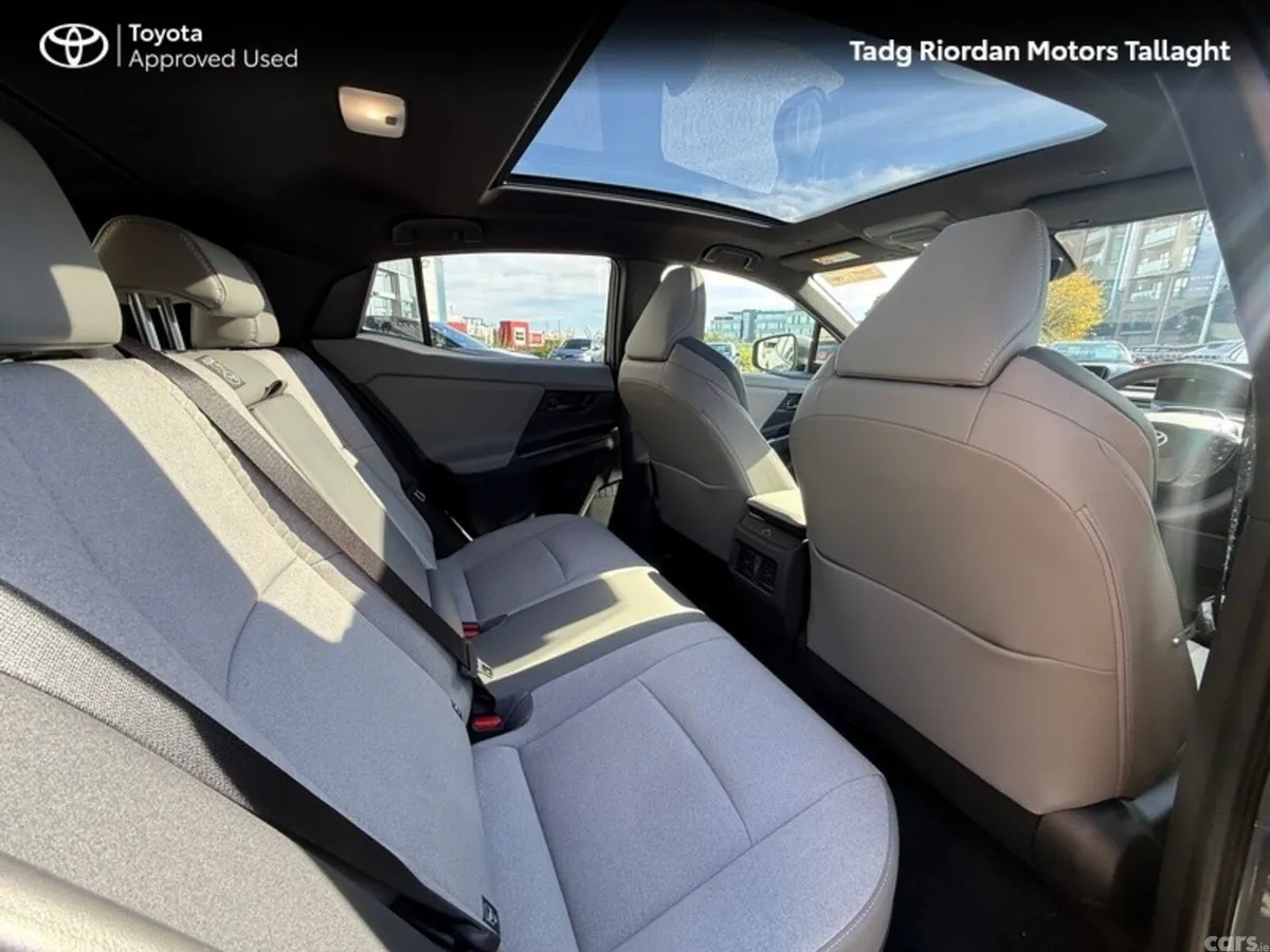 Toyota C-HR Estate, Electric, 2026, Green