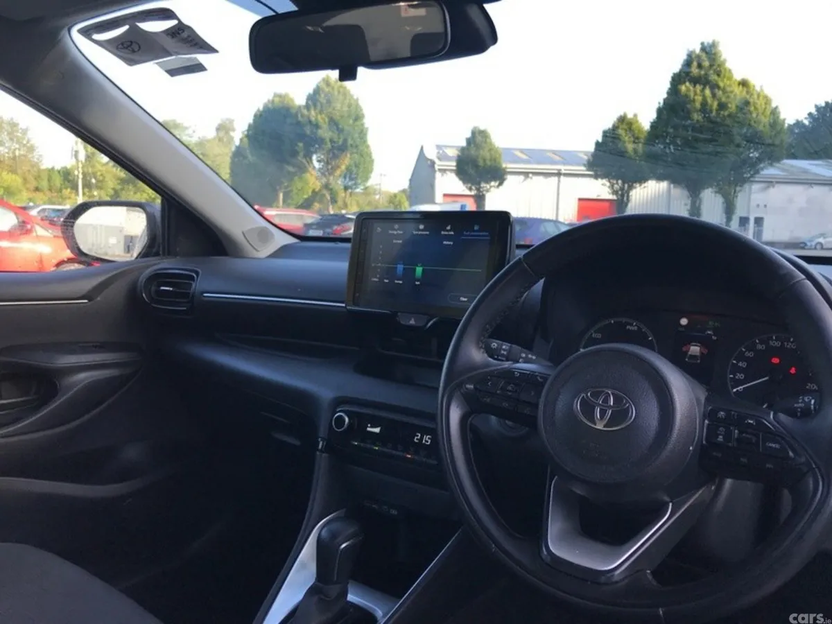 Toyota Yaris Hatchback, Petrol Hybrid, 2024, Grey